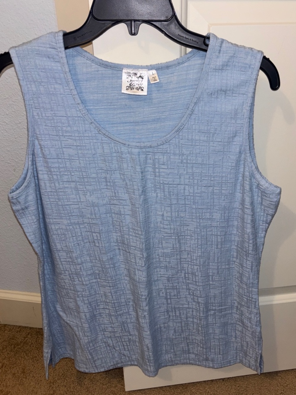 Parsley & Sage Light Blue Textured Scoop Neck Tank L